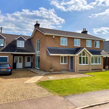 Executive Home With Plenty Of Room Или Экстерьер фото