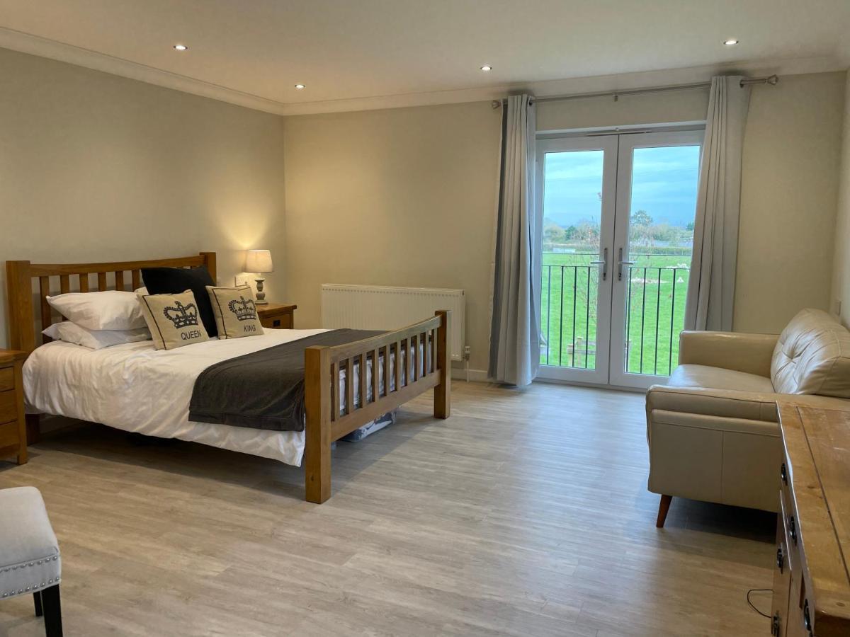 Executive Home With Plenty Of Room Или Экстерьер фото